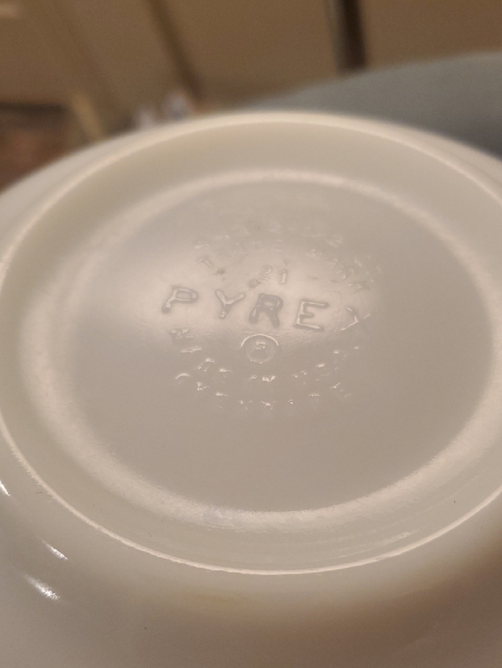 Pyrex White Milk Glass Mixing Bowl with Teal Country Couple Pattern - Picture 5 of 7